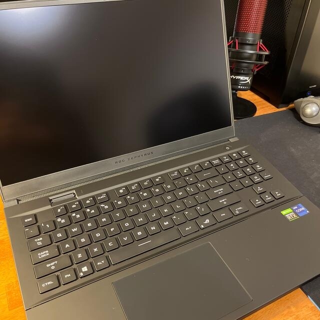 ASUS(エイスース)のASUS Zephyrus S17 Core i9 RTX3080 スマホ/家電/カメラのPC/タブレット(ノートPC)の商品写真