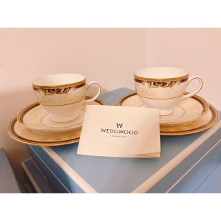 ウェッジウッド(WEDGWOOD)の2セット　コーヌコピア　カップ＆ソーサーとプレート(食器)