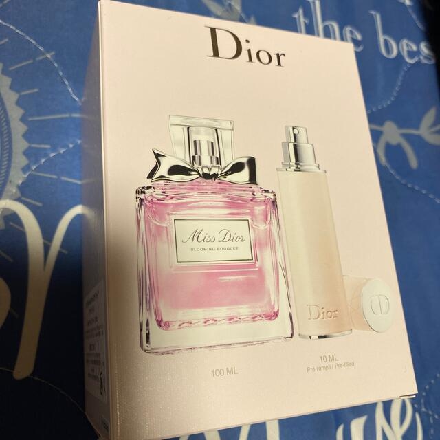 Dior(ディオール)のミス ディオール ブルーミング ブーケ  100ml トラベル スプレー 付き コスメ/美容の香水(香水(女性用))の商品写真