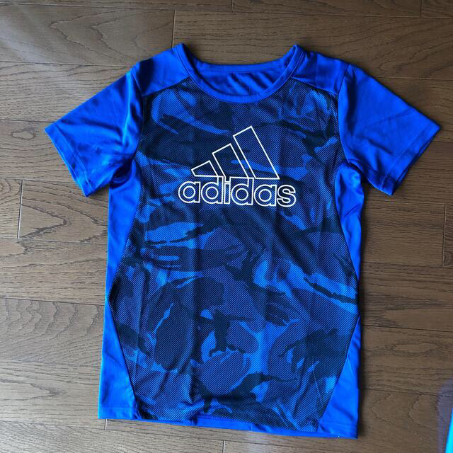 adidas(アディダス)のアディダス  Tシャツ スポーツ/アウトドアのランニング(ウェア)の商品写真