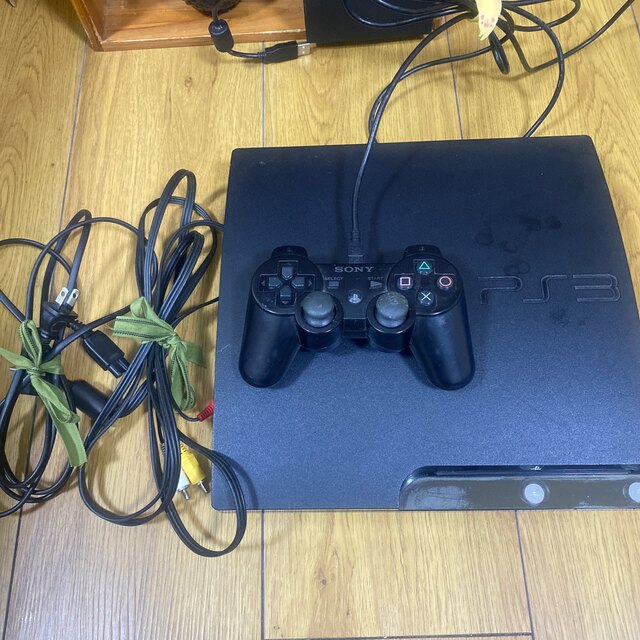 PlayStation3本体、コントローラー付き