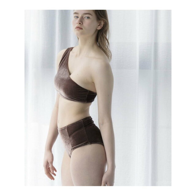 URBAN RESEARCH(アーバンリサーチ)の【BROWN】【S】Swim URBAN RESEARCH スイム ベロアワンショルダーブラ レディースの水着/浴衣(水着)の商品写真