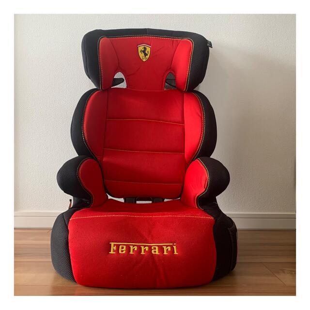 Ferrari(フェラーリ)のフェラーリ　ジュニアシート キッズ/ベビー/マタニティの外出/移動用品(自動車用チャイルドシート本体)の商品写真