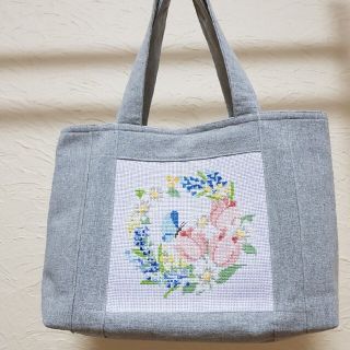 送料無料 クロスステッチ手刺繍トートバッグの通販 by KKIRO