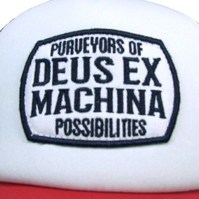 Deus ex Machina(デウスエクスマキナ)の新品正規品 デウス DEUS EX MACHINA 総刺繍ワッペン CAP 赤紺 メンズの帽子(キャップ)の商品写真