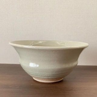 ワタシノヘヤ(私の部屋)の薄緑　どんぶり　緑貫入反り丼(食器)