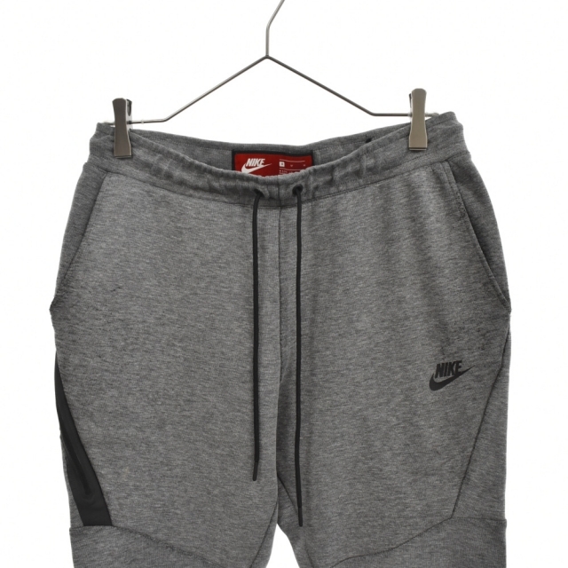 NIKE(ナイキ)のNIKE ナイキ TECH FLEECE JOGGER PANTS テックフリースジョガーパンツ 805163-091 グレー メンズのパンツ(ワークパンツ/カーゴパンツ)の商品写真