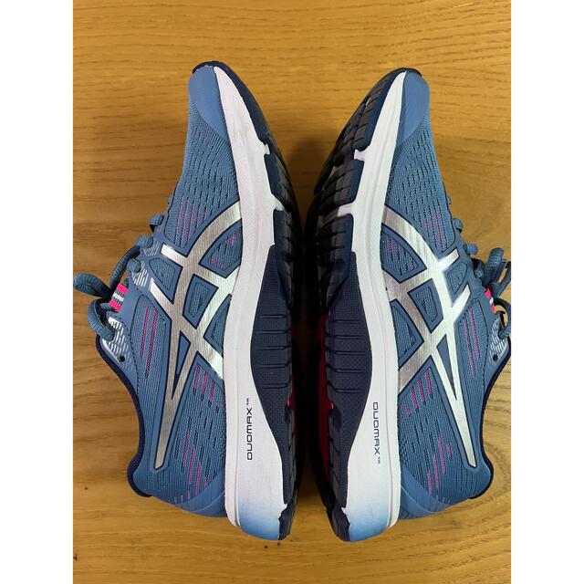 asics(アシックス)のasicsスニーカー（23.5㎝） レディースの靴/シューズ(スニーカー)の商品写真