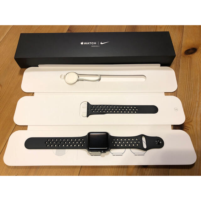 Apple Watch(アップルウォッチ)のアップルウォッチ 　Apple Watch Nike+ Series3 38mm メンズの時計(腕時計(デジタル))の商品写真