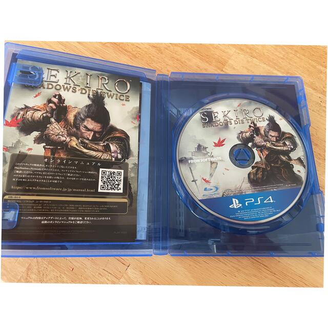 PlayStation4(プレイステーション4)のPS4 SEKIRO エンタメ/ホビーのゲームソフト/ゲーム機本体(家庭用ゲームソフト)の商品写真