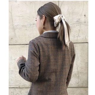 エイミーイストワール(eimy istoire)のeimy istoire♡ベロアリボンバレッタ♡ベージュ(バレッタ/ヘアクリップ)