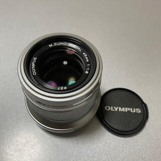 OLYMPUS - 単焦点レンズ M.ZUIKO DIGITAL 45mm F1.8 シルバー