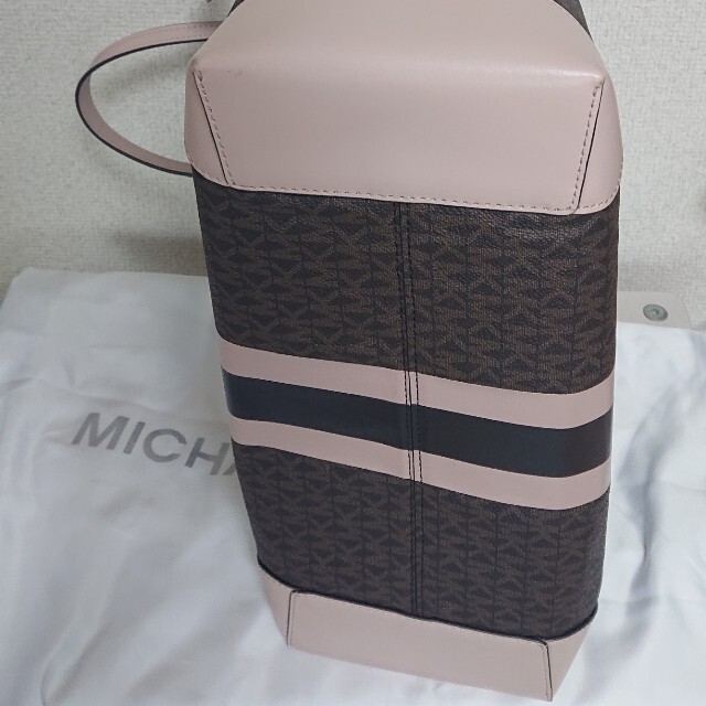 Michael Kors(マイケルコース)のMICHAEL KORS レディースのバッグ(トートバッグ)の商品写真