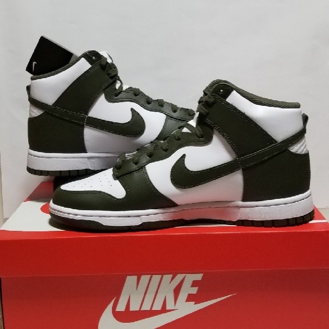 NIKE(ナイキ)のNIKE DUNK HI RETROChampionshipKhaki30cm メンズの靴/シューズ(スニーカー)の商品写真