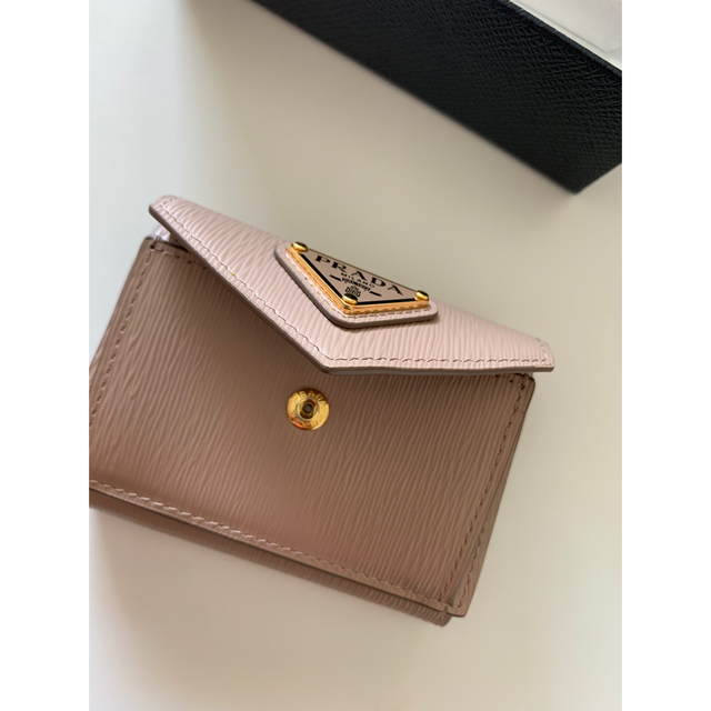 新品未使用☆PRADA ロゴ ミニウォレット 折り財布 コンパクト財布 本物