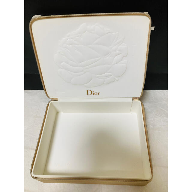 Christian Dior(クリスチャンディオール)のディオール　コフレ　化粧箱　ヴァニティ ケース　ゴールド コスメ/美容のメイク道具/ケアグッズ(メイクボックス)の商品写真