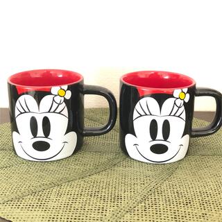 ミニーマウス(ミニーマウス)の2個セット　ミニーマウス　マグカップ   コーヒーカップ　ミッキー　ディズニー(グラス/カップ)