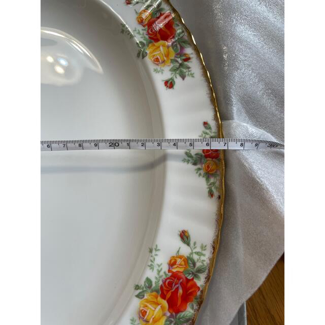 ROYAL ALBERT(ロイヤルアルバート)のROYAL ALBERT  洋皿（大） インテリア/住まい/日用品のキッチン/食器(食器)の商品写真