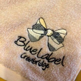 バーバリーブルーレーベル(BURBERRY BLUE LABEL)のブルーレーベル　タオルハンカチ　新品未使用(ハンカチ)