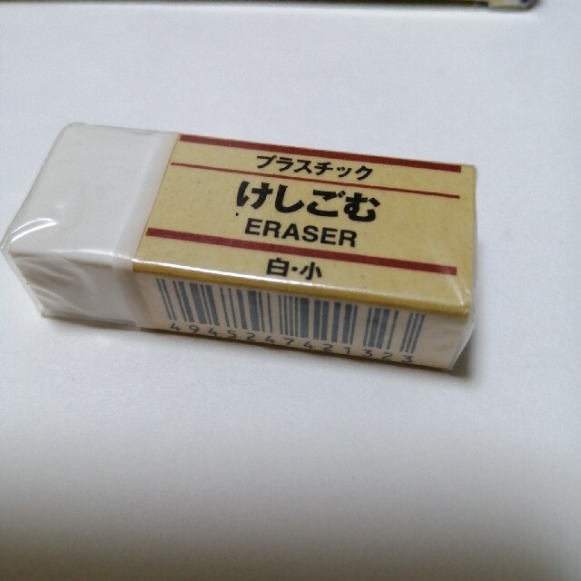 MUJI (無印良品)(ムジルシリョウヒン)の未使用♪なめこ栽培キット　ひみつメモ　無印　けしごむダブルカラークレヨン インテリア/住まい/日用品の文房具(消しゴム/修正テープ)の商品写真