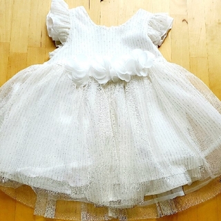 結婚式やお出かけに　可愛い70センチのフリフリ白ドレス(セレモニードレス/スーツ)
