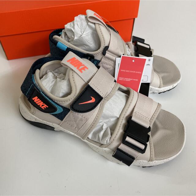 NIKE(ナイキ)の新品　WMNS NIKE CANYON SANDAL キャニオン　サンダル レディースの靴/シューズ(サンダル)の商品写真