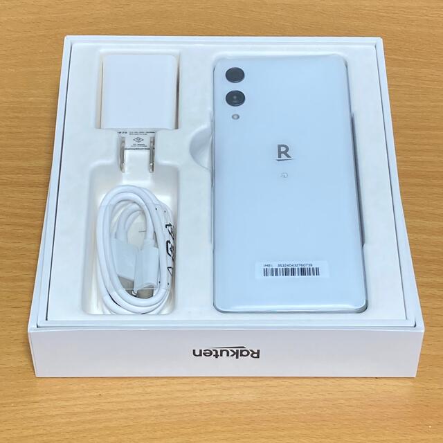 Rakuten(ラクテン)の★【新品・未使用】Rakuten Hand　ホワイト　一式 スマホ/家電/カメラのスマートフォン/携帯電話(スマートフォン本体)の商品写真