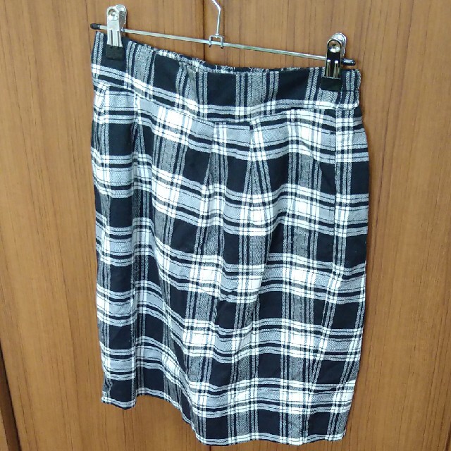URBAN RESEARCH(アーバンリサーチ)のチェック柄のスカート レディースのスカート(ひざ丈スカート)の商品写真