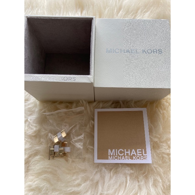 Michael Kors(マイケルコース)のliza様専用　マイケルコース 腕時計 箱付き美品 レディースのファッション小物(腕時計)の商品写真