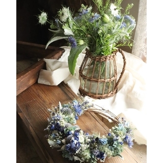5月の草花　青いお花の三日月リース　ドライフラワーリース　紫陽花リース(リース)