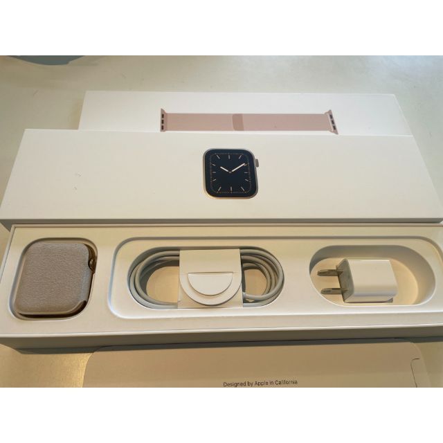 Apple Watch(アップルウォッチ)のほぼ新品 Apple Watch Series5 44mm ゴールドステンレス メンズの時計(腕時計(デジタル))の商品写真