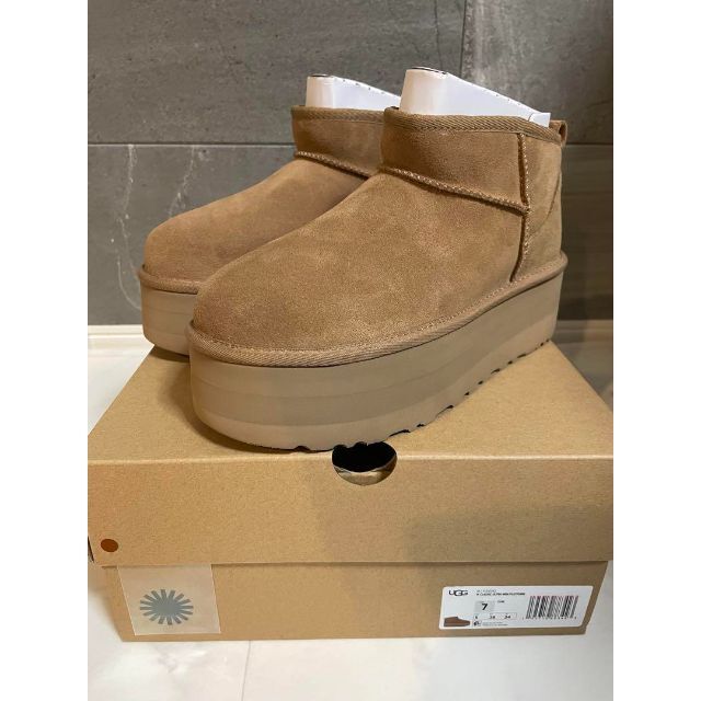 UGG クラシック ウルトラミニ プラットフォーム 24cm blog.quillhotels.com