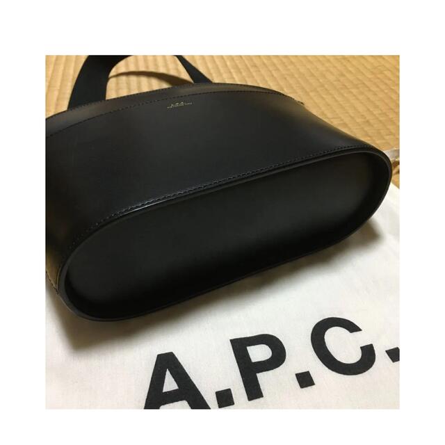 A.P.C(アーペーセー)のa.p.c アーペーセー　ショルダーバッグ レディースのバッグ(ショルダーバッグ)の商品写真