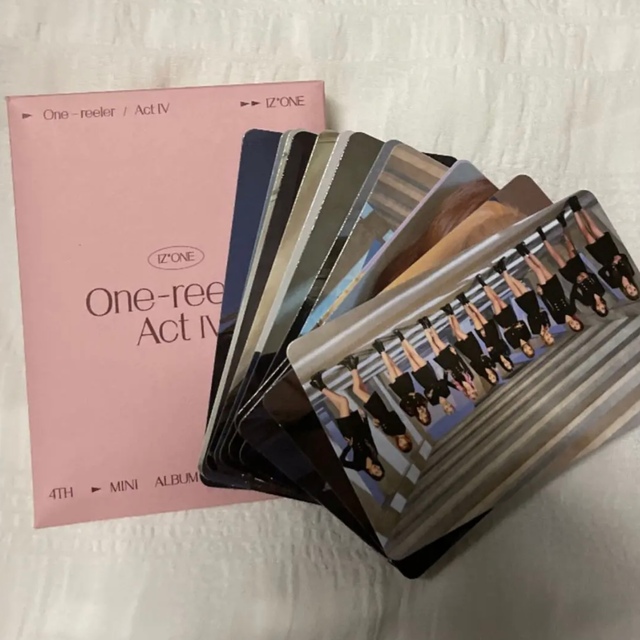 IZ*ONE(アイズワン)のIZ*ONE “One-reeler / Act IV” ３形態 新品未開封 エンタメ/ホビーのCD(K-POP/アジア)の商品写真