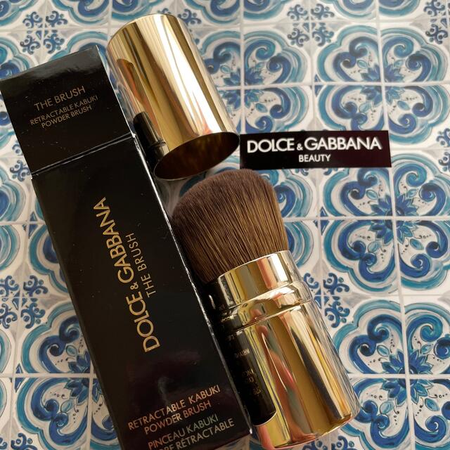 DOLCE&GABBANA(ドルチェアンドガッバーナ)のドルガバ　ザブラシ　リトラクタブルカブキパウダーブラシ コスメ/美容のメイク道具/ケアグッズ(ブラシ・チップ)の商品写真