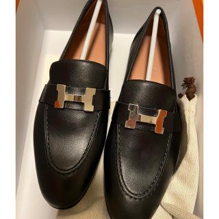 エルメス(Hermes)のエルメス　靴37サイズ　ローファー パンプス 黒(ローファー/革靴)