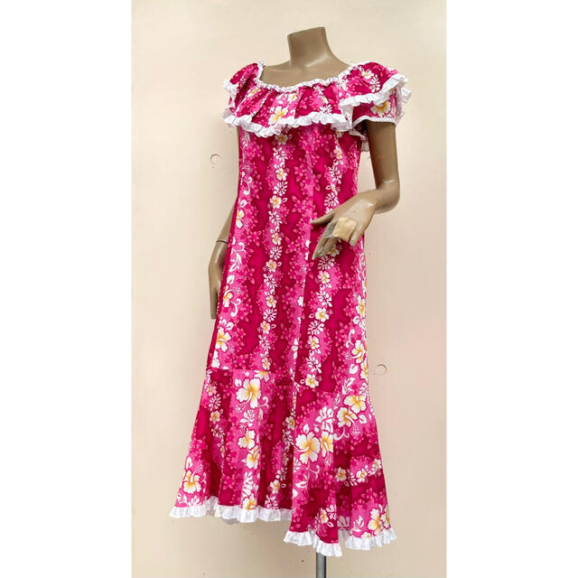 新品 import Hawaii直輸入 色々なピンクに白いハイビスカス柄ドレス レディースのワンピース(ロングワンピース/マキシワンピース)の商品写真