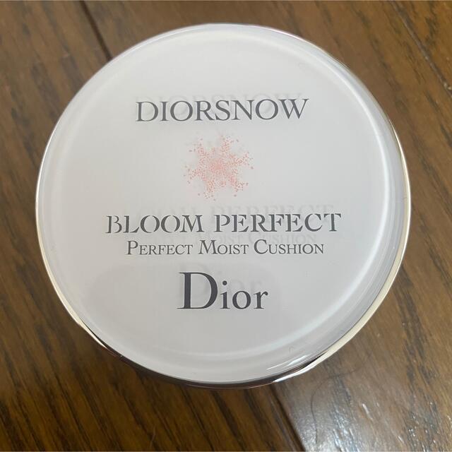 Christian Dior(クリスチャンディオール)の新品未使用　クリスチャンディオール  DIORSNOW クッションファンデ コスメ/美容のベースメイク/化粧品(ファンデーション)の商品写真