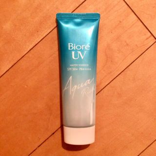 ビオレ(Biore)のビオレ UV アクアリッチ ウォータリーエッセンス SPF50+ 85g(日焼け止め/サンオイル)