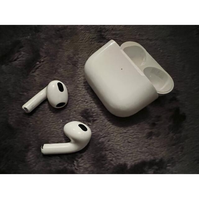 ヘッドフォン/イヤフォンairpods 第三世代(A2565) 右イヤホンなし