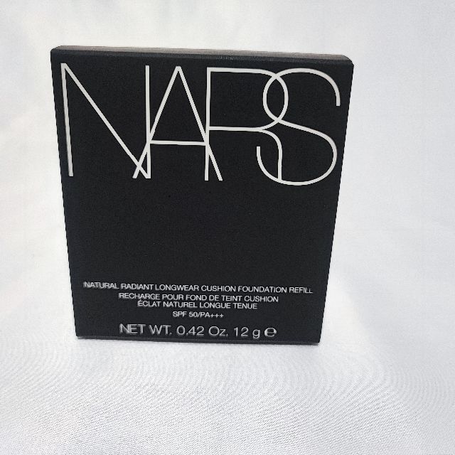 NARS(ナーズ)の【新品】NARS ナーズ クッションファンデーション 5878 ケース付 コスメ/美容のベースメイク/化粧品(ファンデーション)の商品写真