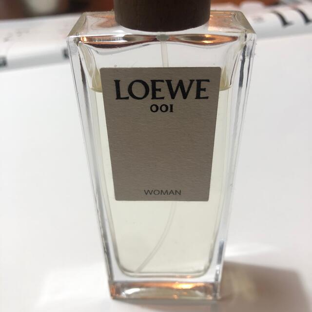 LOEWE(ロエベ)のLOEWE  香水　オードゥトワレ　001 箱なし　50ml コスメ/美容の香水(香水(女性用))の商品写真