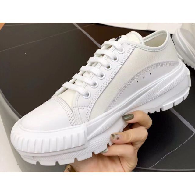 美品 LVスクァッド・ライン スニーカー ルイヴィトン キャンバス