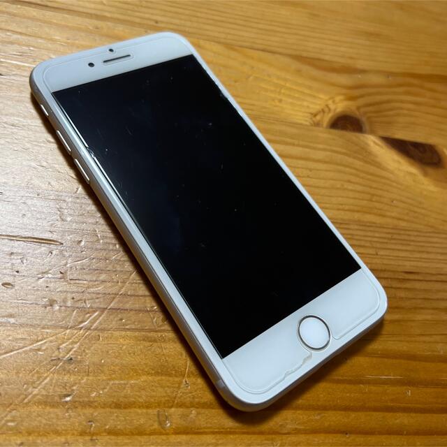 iPhone(アイフォーン)の【中古美品】SIMフリー iPhone8 64GBシルバー スマホ/家電/カメラのスマートフォン/携帯電話(スマートフォン本体)の商品写真