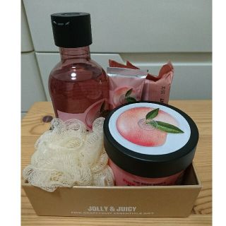 ザボディショップ(THE BODY SHOP)の☆おこんぶ様専用☆ THE BODY SHOP ボディケアギフト(ボディクリーム)