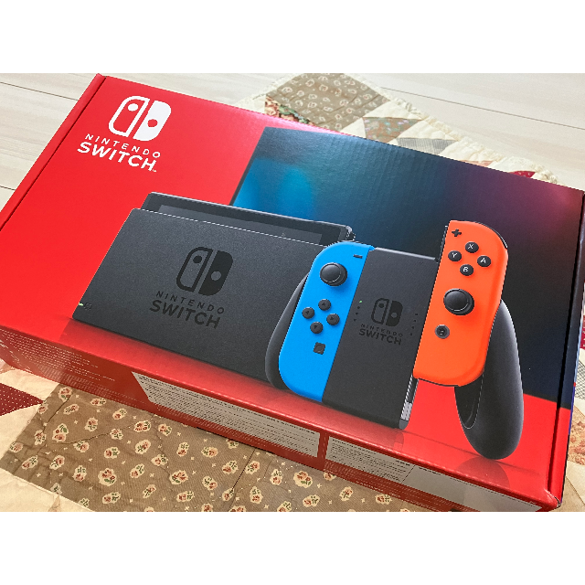 新品未使用 新型ニンテンドースイッチ ネオンブルー/ネオンレッド-