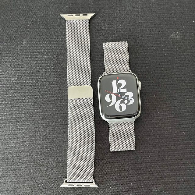 Apple Watch ミラネーゼループバンド　シルバー 40㎜対応 メンズの時計(金属ベルト)の商品写真