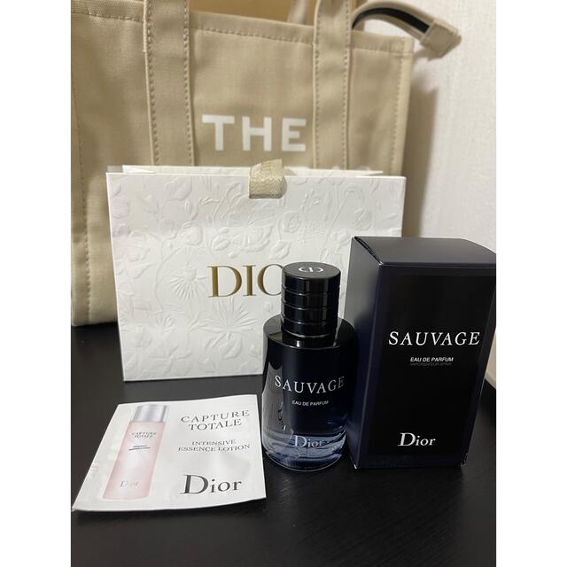 Dior(ディオール)のDIOR SAUVAGE PARFUM 香水　60ml 新品　おまけ付 コスメ/美容の香水(ユニセックス)の商品写真
