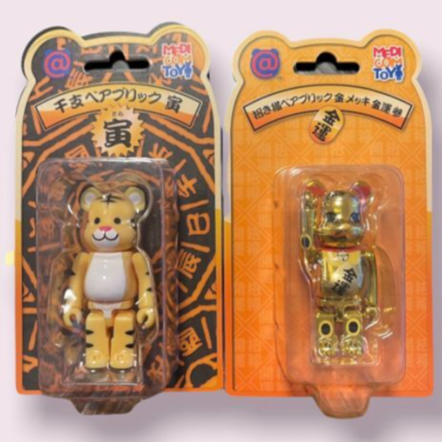 BE@RBRICK(ベアブリック)のベアブリック 招き猫 干支 寅 100%.セット 金運 金メッキ 参 エンタメ/ホビーのフィギュア(その他)の商品写真