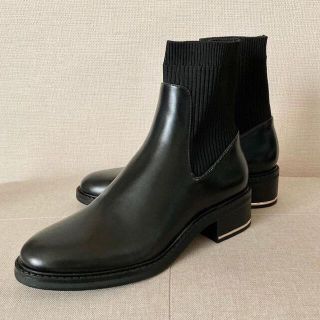 ZARA ソックスブーツ